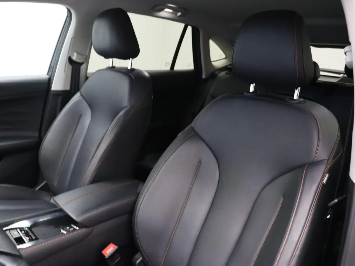 1.5 Luxury | Elektrische Verstelbare Stoelen | Stoelverwarming | Apple Carplay & Android Auto |