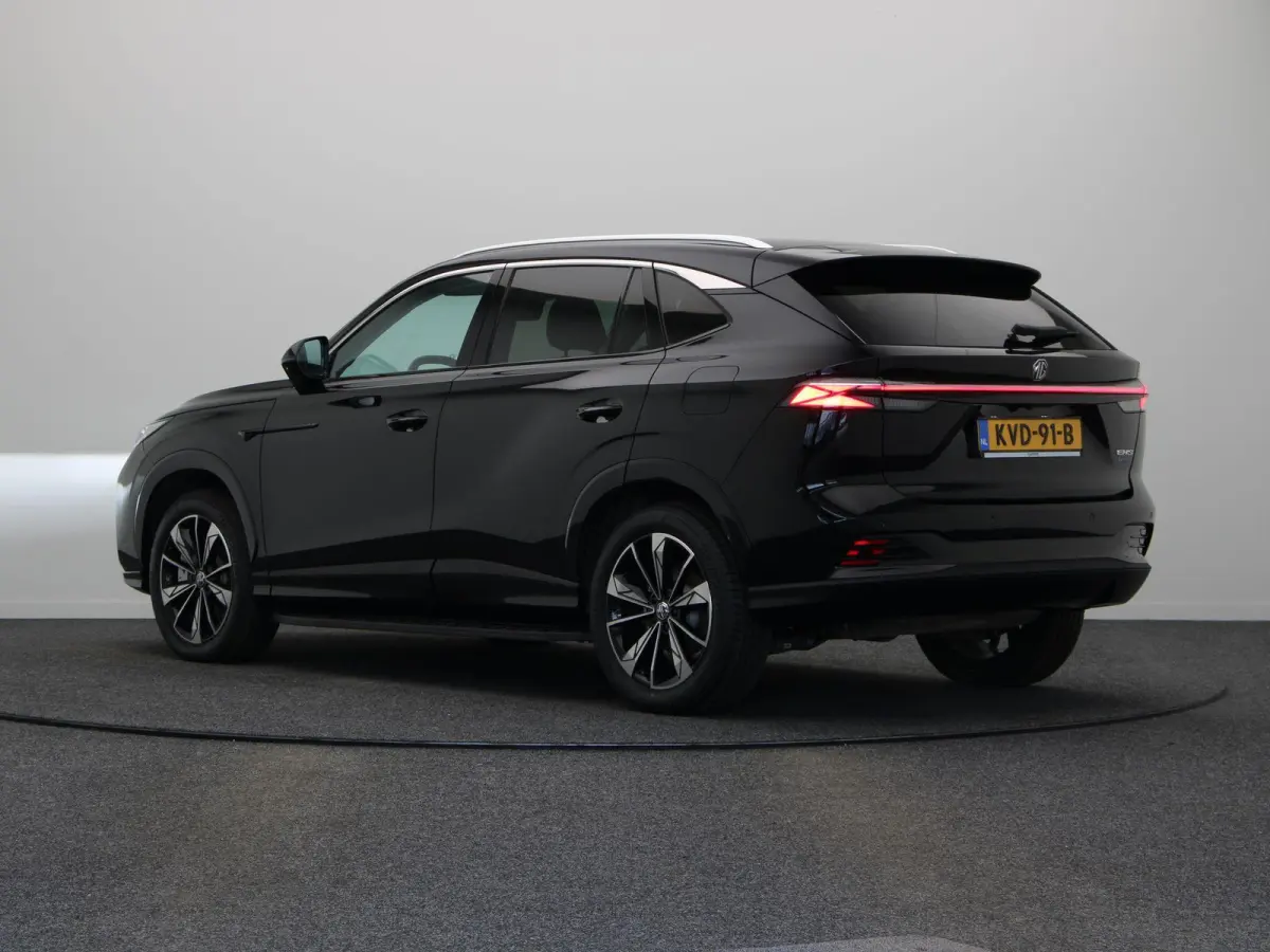 1.5 Luxury | Elektrische Verstelbare Stoelen | Stoelverwarming | Apple Carplay & Android Auto |