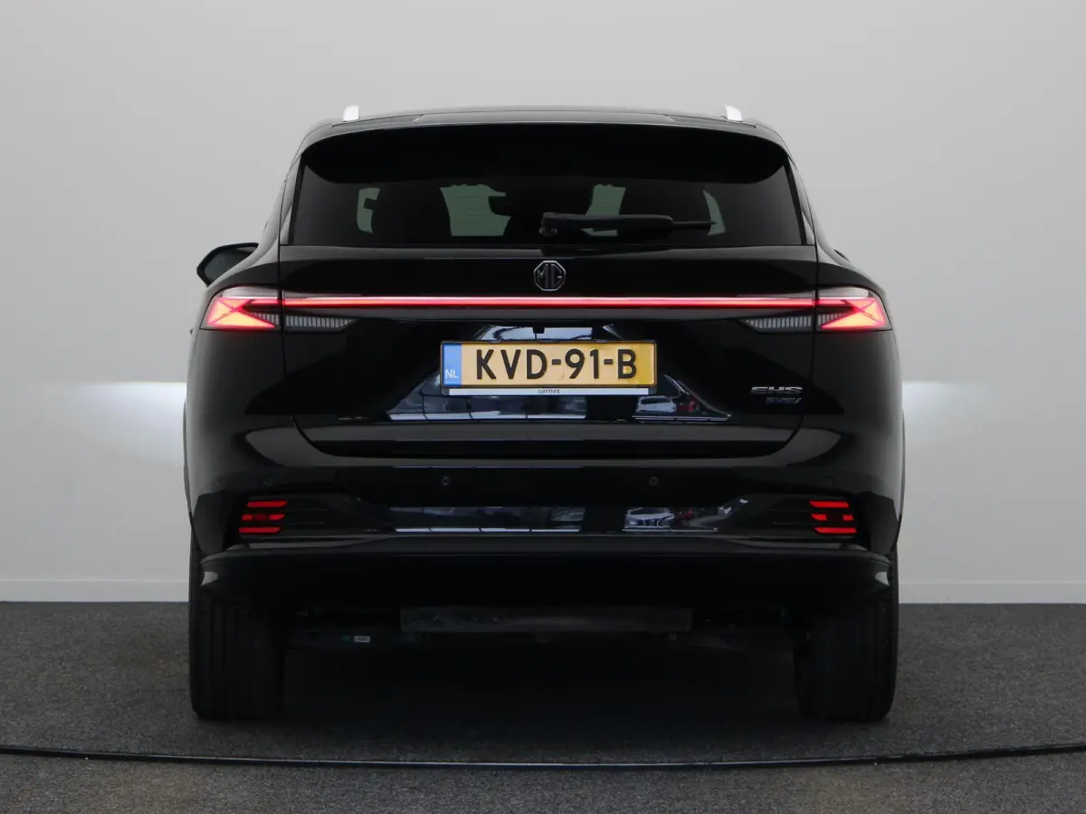 1.5 Luxury | Elektrische Verstelbare Stoelen | Stoelverwarming | Apple Carplay & Android Auto |