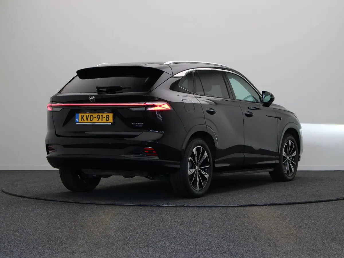 1.5 Luxury | Elektrische Verstelbare Stoelen | Stoelverwarming | Apple Carplay & Android Auto |