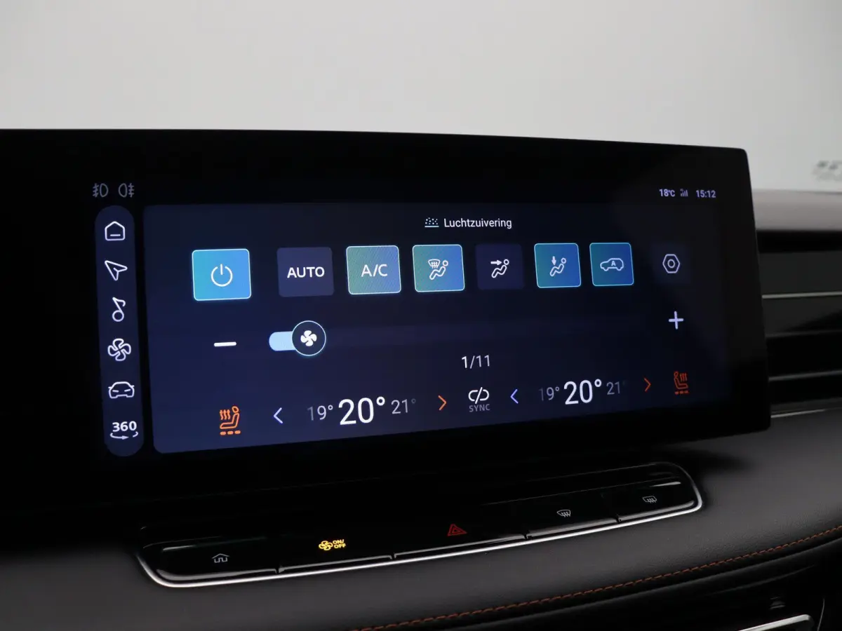 1.5 Luxury | Elektrische Verstelbare Stoelen | Stoelverwarming | Apple Carplay & Android Auto |
