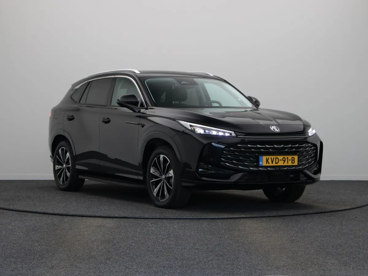 1.5 Luxury | Elektrische Verstelbare Stoelen | Stoelverwarming | Apple Carplay & Android Auto |