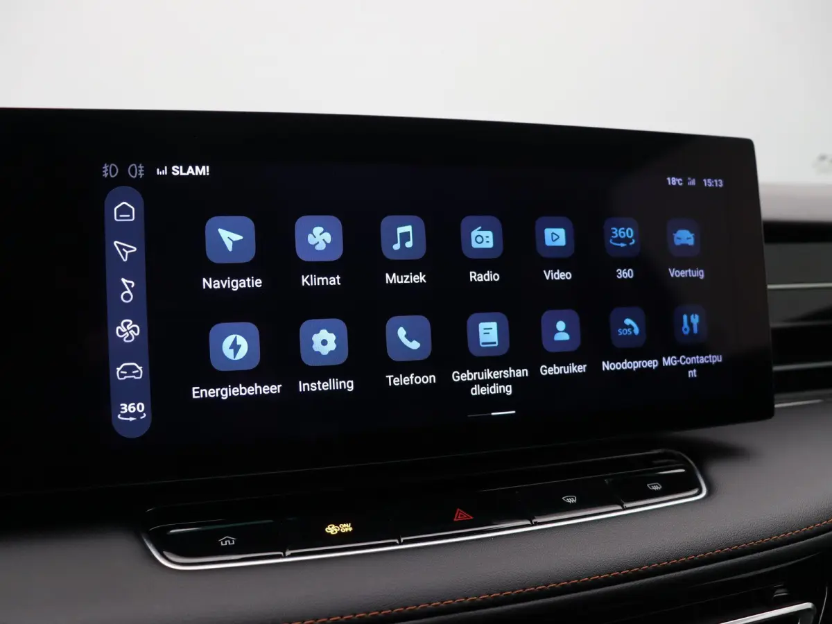 1.5 Luxury | Elektrische Verstelbare Stoelen | Stoelverwarming | Apple Carplay & Android Auto |