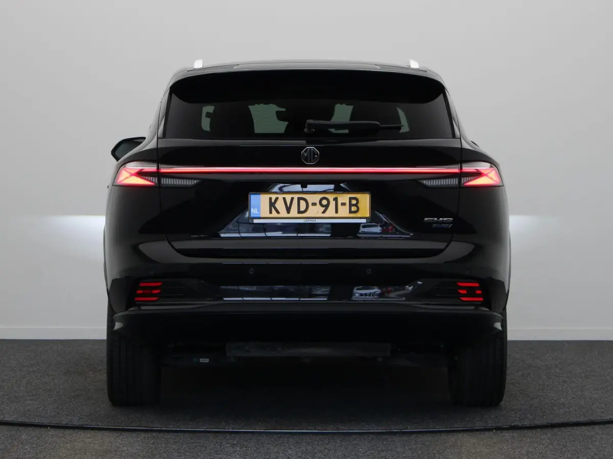 1.5 Luxury | Elektrische Verstelbare Stoelen | Stoelverwarming | Apple Carplay & Android Auto |