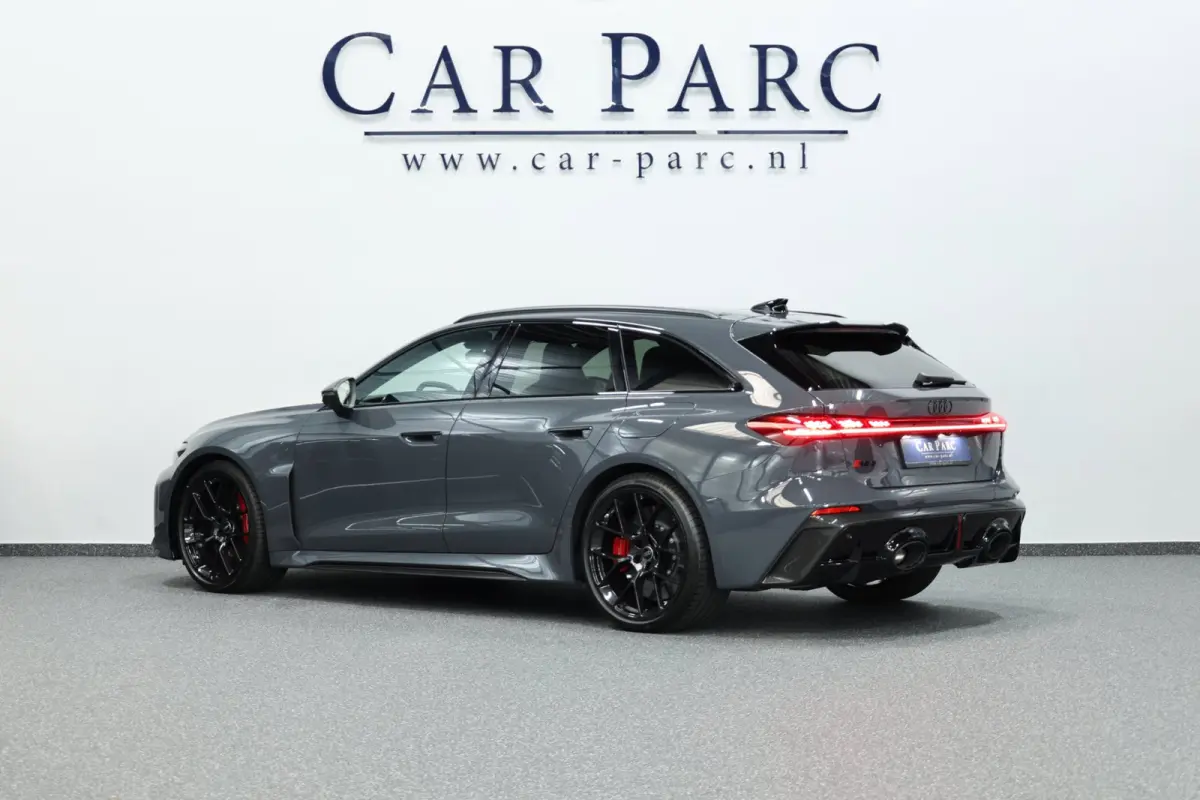 RS5 Avant 2.9 TFSI e-hybrid quattro 640+PK KERAMISCH/CARBON/B&O//PANO/LEER+S.VERKOELING+MASSAGE/21"/360/ACC/FABRIEKSGARANTIE!