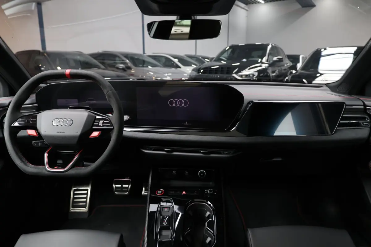 RS5 Avant 2.9 TFSI e-hybrid quattro 640+PK KERAMISCH/CARBON/B&O//PANO/LEER+S.VERKOELING+MASSAGE/21"/360/ACC/FABRIEKSGARANTIE!