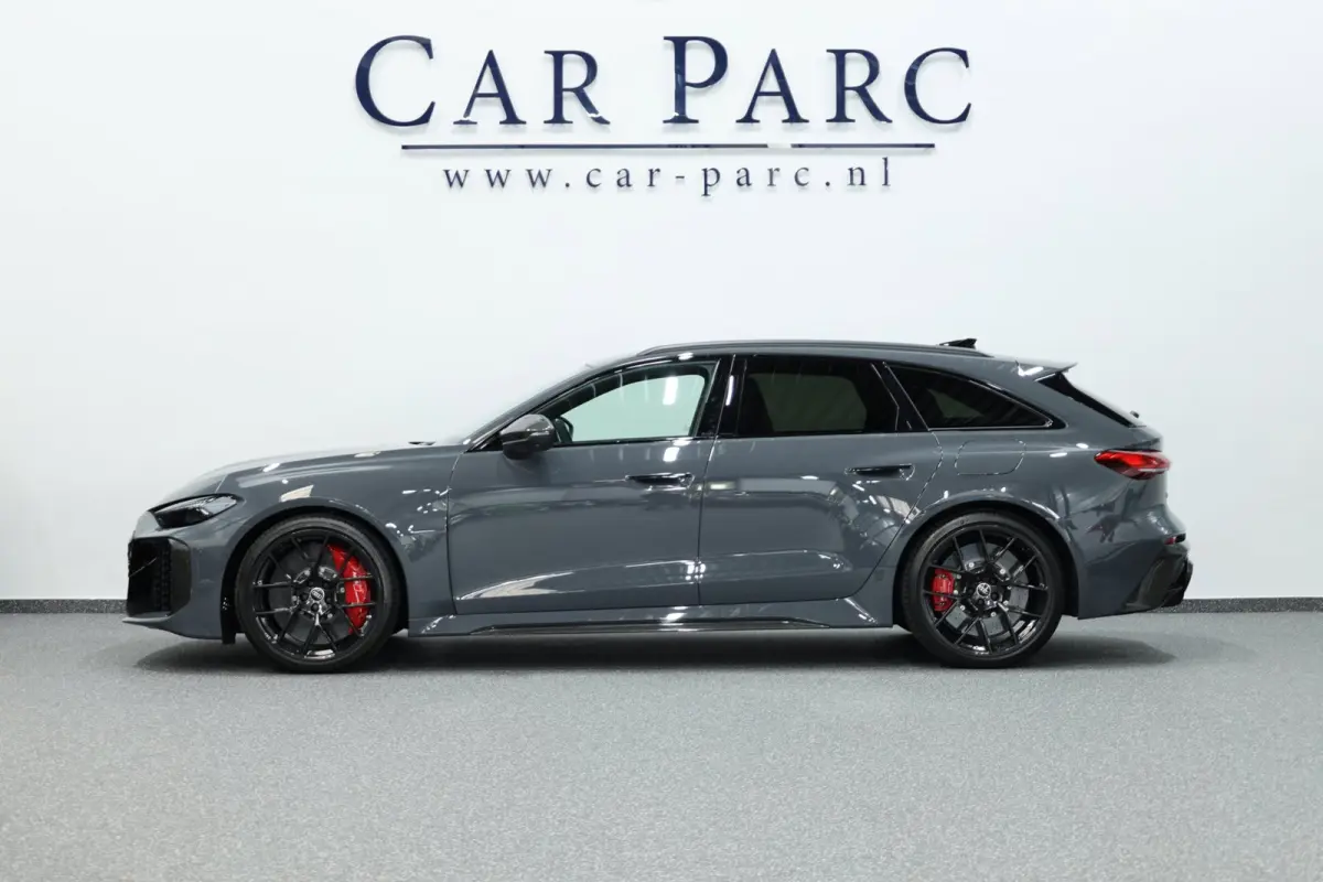 RS5 Avant 2.9 TFSI e-hybrid quattro 640+PK KERAMISCH/CARBON/B&O//PANO/LEER+S.VERKOELING+MASSAGE/21"/360/ACC/FABRIEKSGARANTIE!