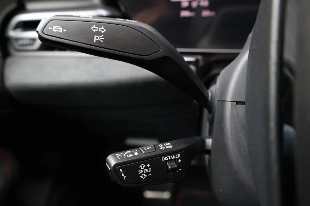 RS5 Avant 2.9 TFSI e-hybrid quattro 640+PK KERAMISCH/CARBON/B&O//PANO/LEER+S.VERKOELING+MASSAGE/21"/360/ACC/FABRIEKSGARANTIE!