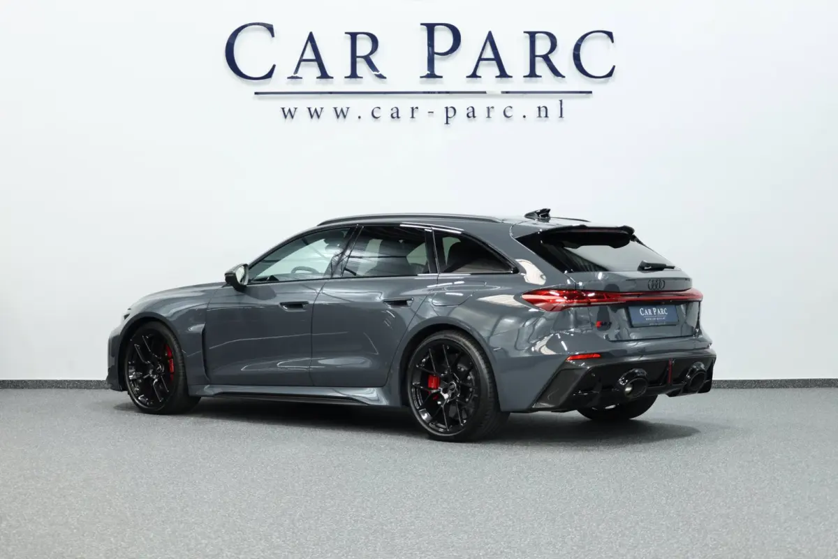 RS5 Avant 2.9 TFSI e-hybrid quattro 640+PK KERAMISCH/CARBON/B&O//PANO/LEER+S.VERKOELING+MASSAGE/21"/360/ACC/FABRIEKSGARANTIE!