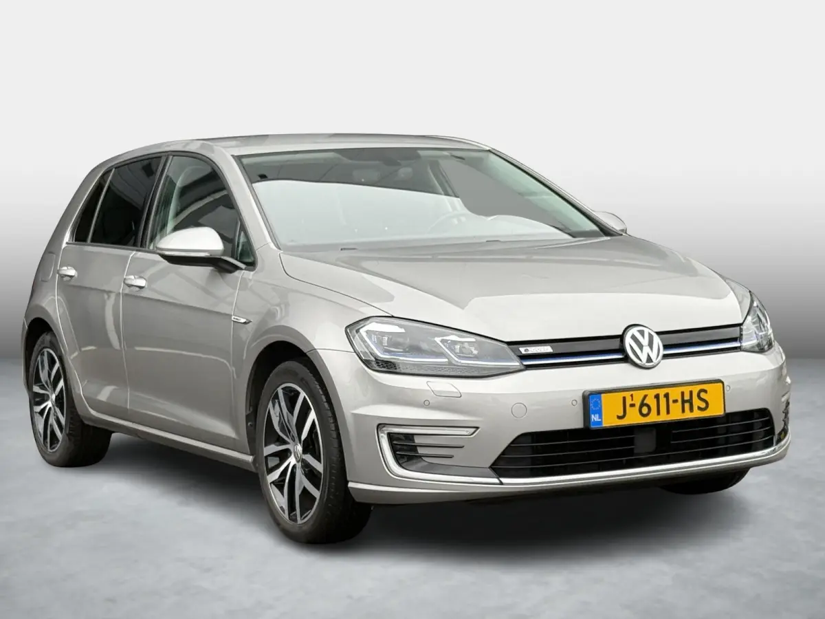 E-DITION 90,2% | Adaptive Cruise | Virtual Cockpit | CCS Snelladen | PDC | Stoelverwarming | Dealeronderhouden | 1e Eigenaar | NL Auto |
