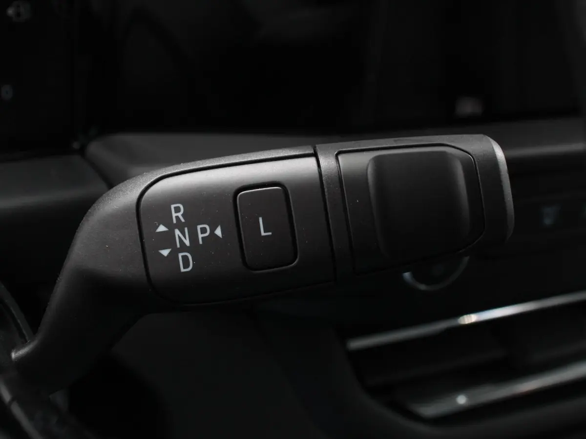 340 2.5 PHEV L2H1 Limited Automaat Incl. BTW/BPM! Airco ECC 2 x Schuifdeur Asisstance Pack Premium Full Options!