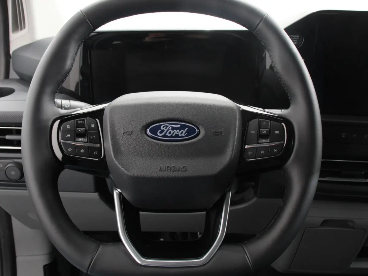 340 2.5 PHEV L2H1 Limited Automaat Incl. BTW/BPM! Airco ECC 2 x Schuifdeur Asisstance Pack Premium Full Options!