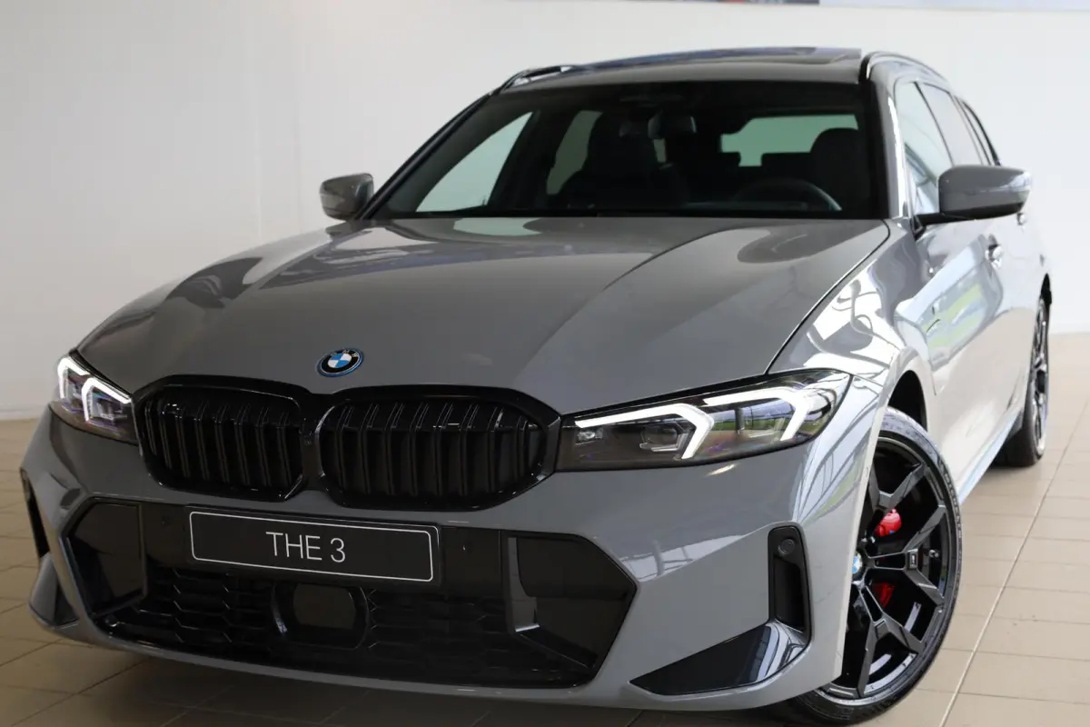 330e High Executive | M Sportpakket Pro | Innovation Pack | Comfort Pack | Individual Lak