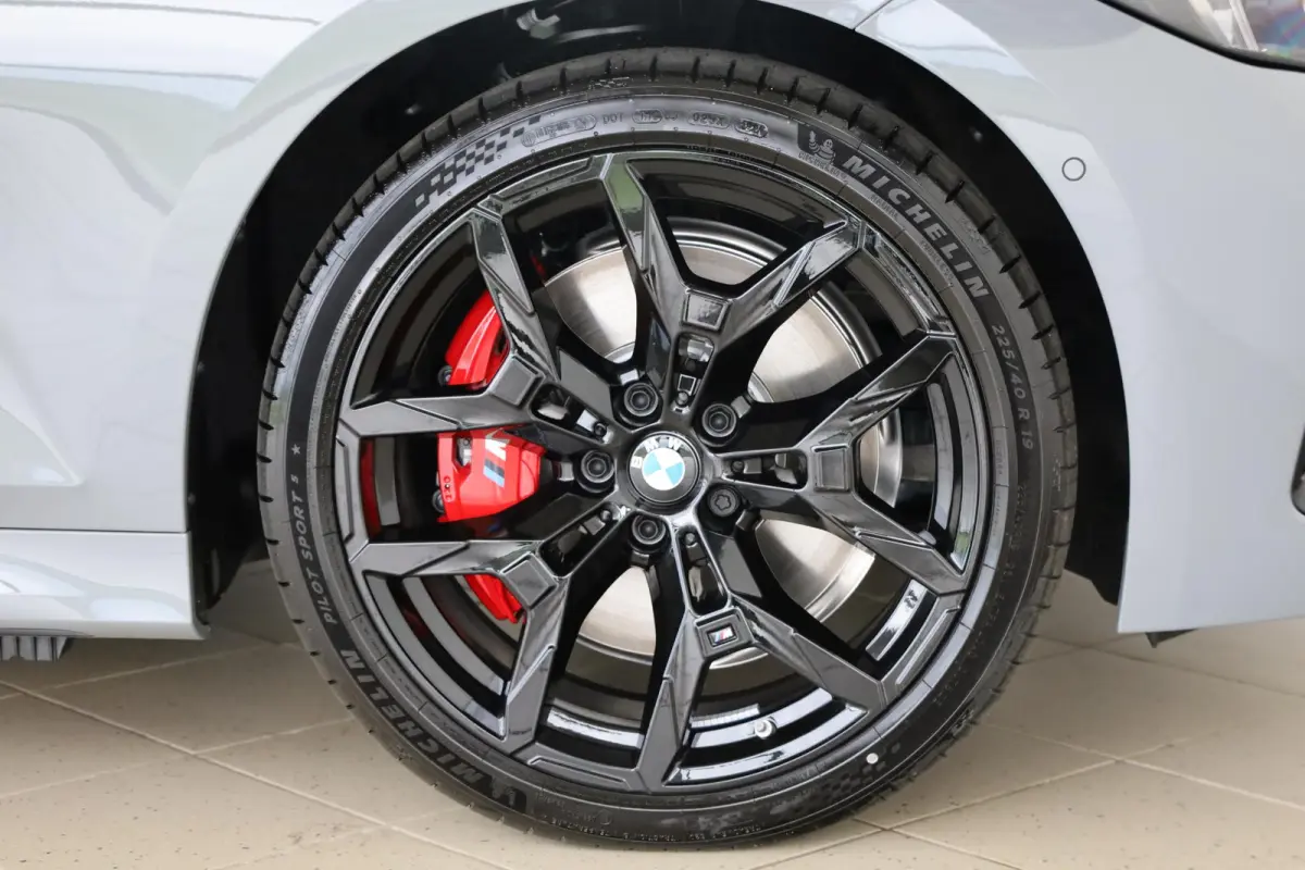 330e High Executive | M Sportpakket Pro | Innovation Pack | Comfort Pack | Individual Lak