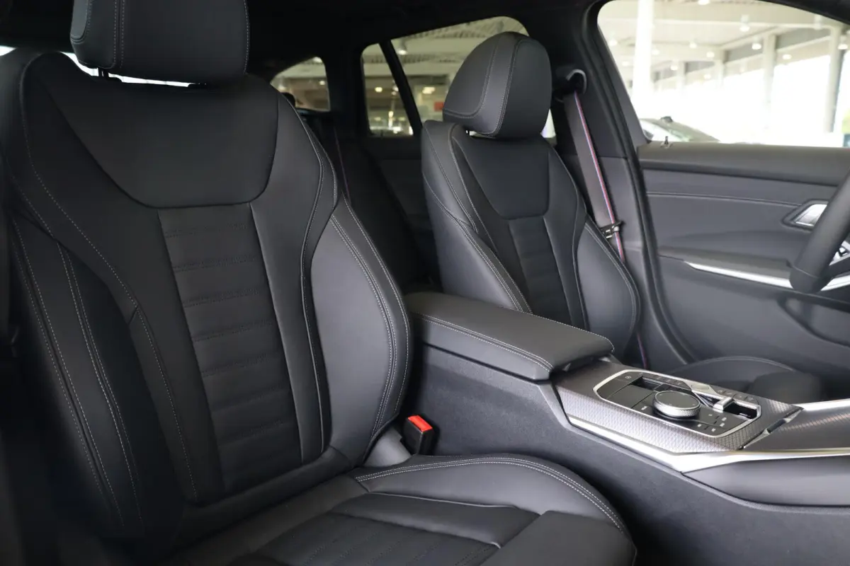 330e High Executive | M Sportpakket Pro | Innovation Pack | Comfort Pack | Individual Lak