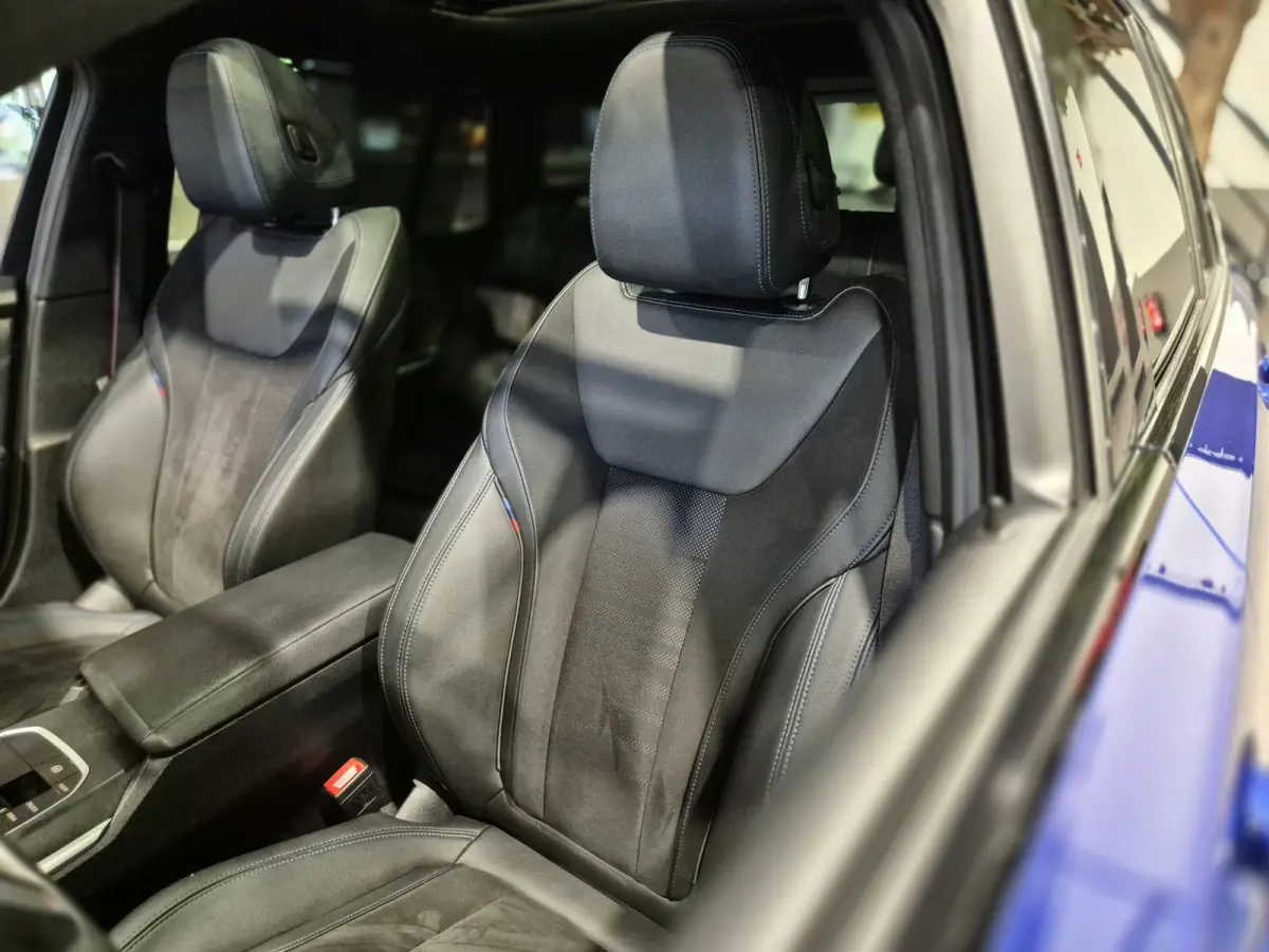 330e xDrive M-Sport | Panorama | HUD | Full optie