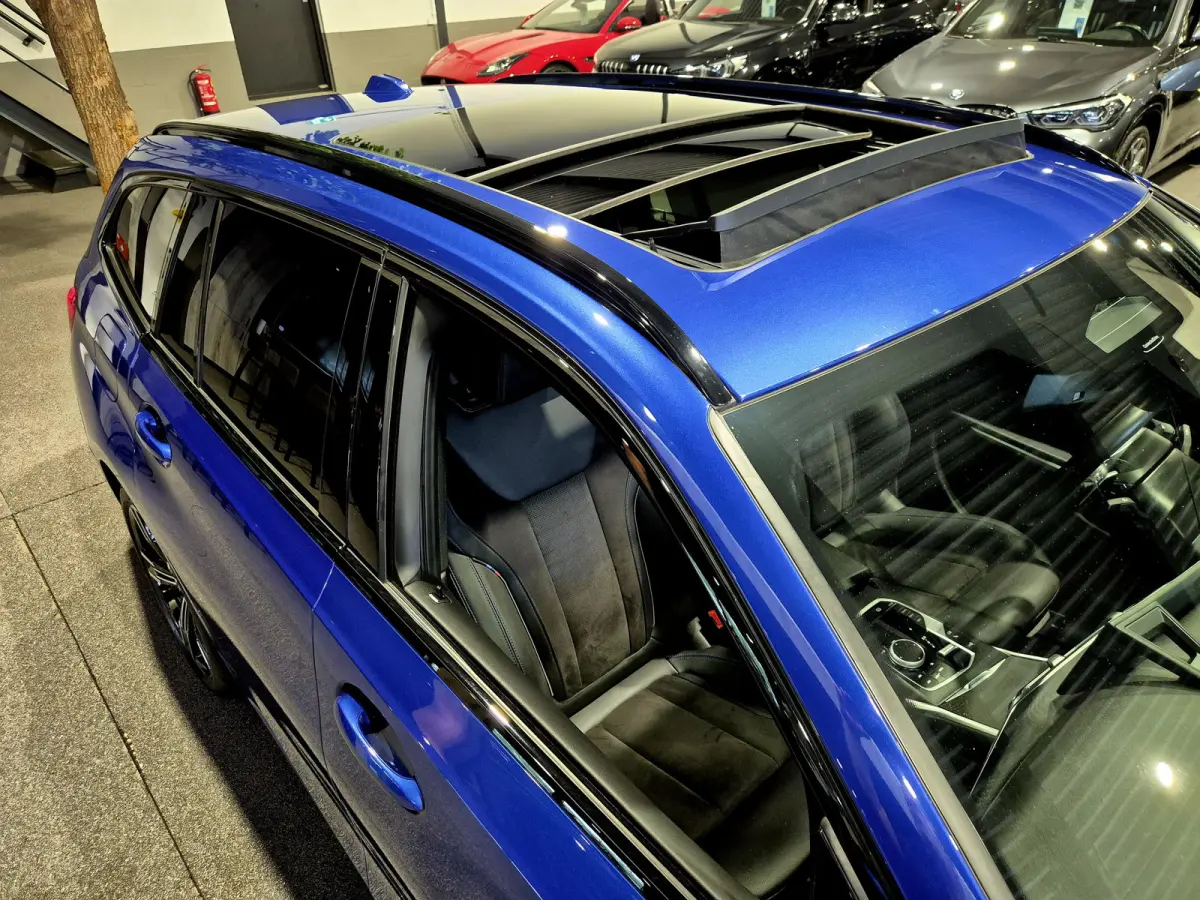 330e xDrive M-Sport | Panorama | HUD | Full optie