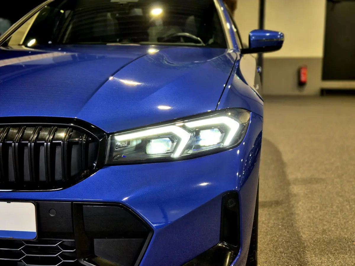 330e xDrive M-Sport | Panorama | HUD | Full optie