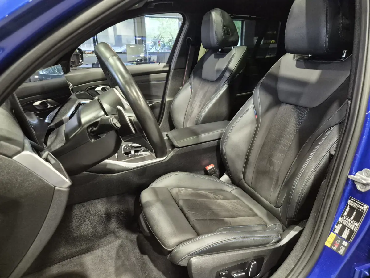 330e xDrive M-Sport | Panorama | HUD | Full optie
