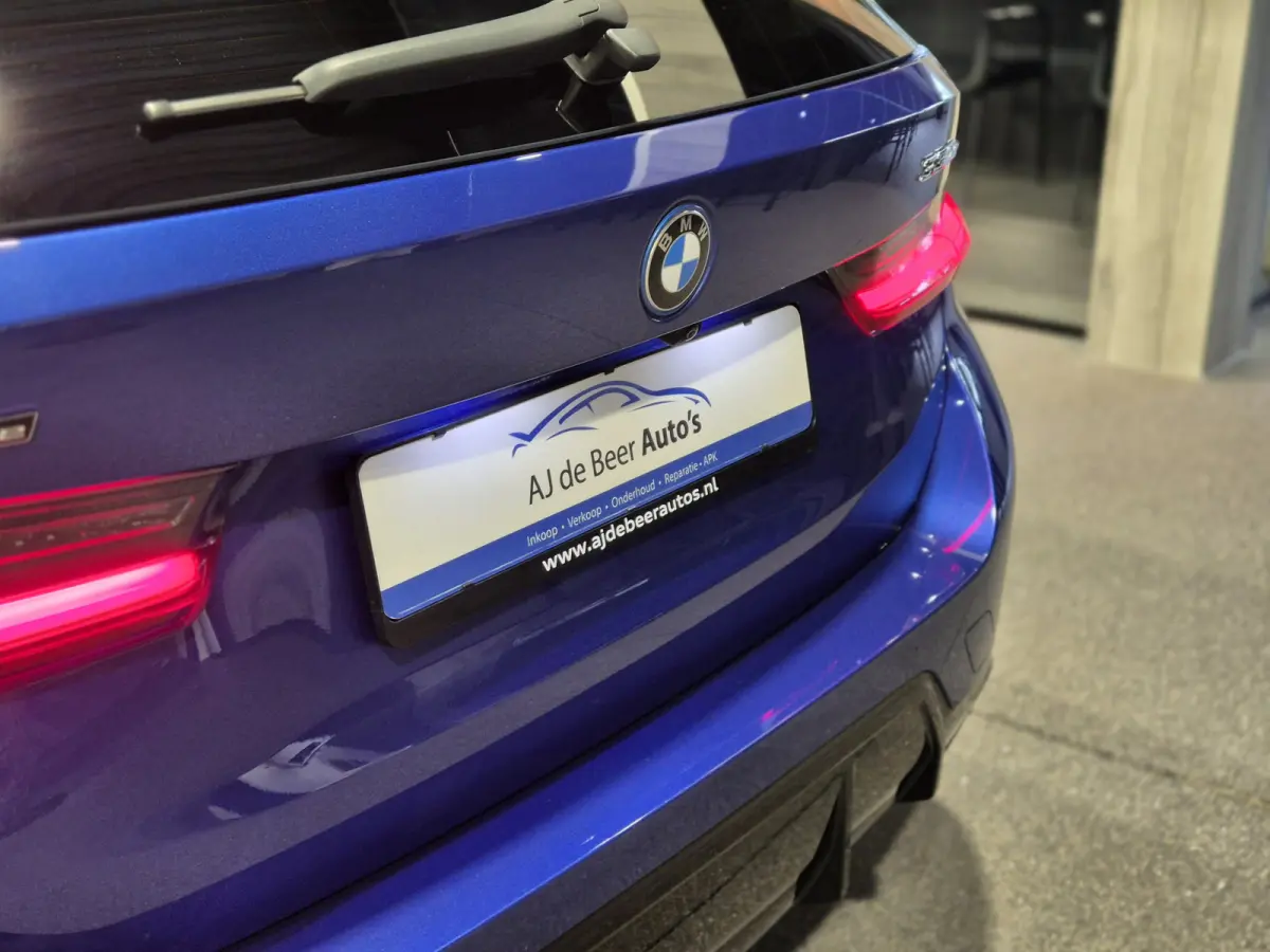 330e xDrive M-Sport | Panorama | HUD | Full optie