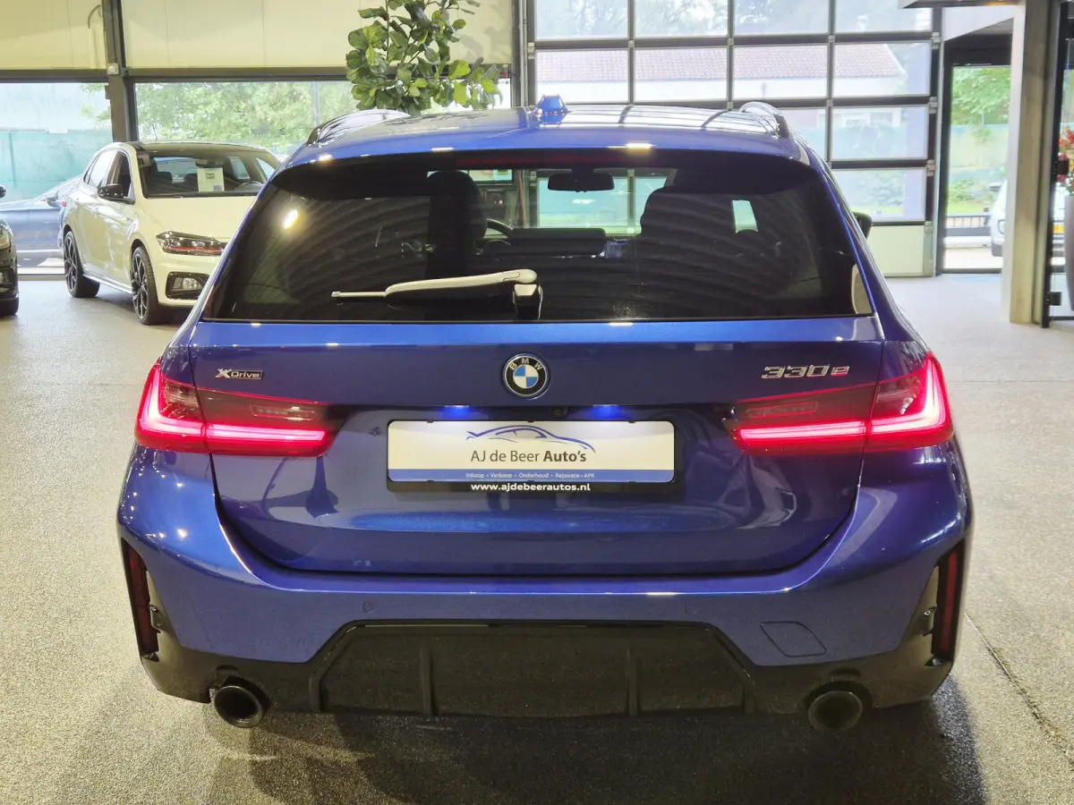 330e xDrive M-Sport | Panorama | HUD | Full optie