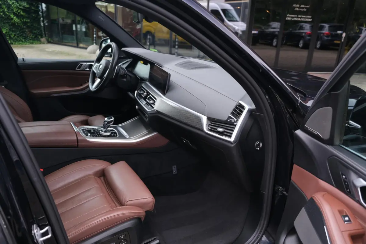 xDrive45e High Executive|Rijklaar!|M-Sport|Achterasbesturing|ACC|Pano|HUD|Trekhaak|HK|Camera|CoPilot|Luchtvering