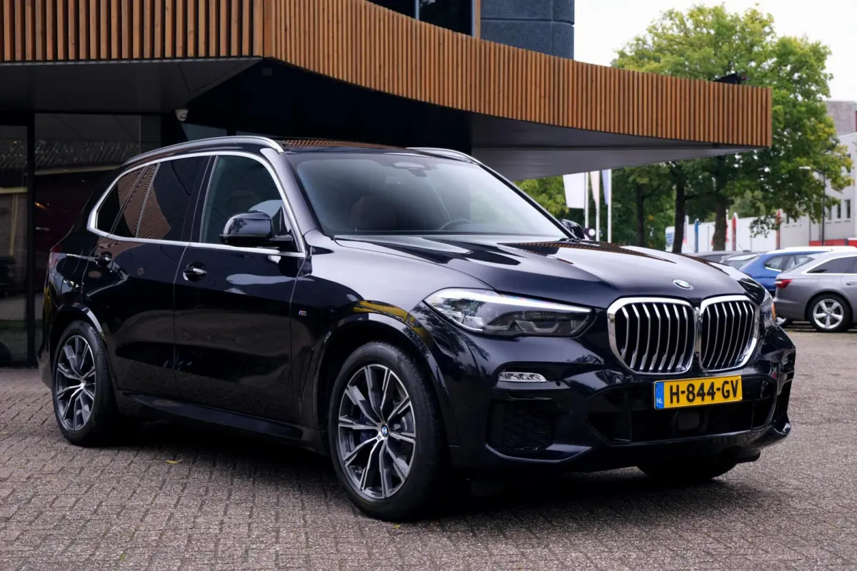 xDrive45e High Executive|Rijklaar!|M-Sport|Achterasbesturing|ACC|Pano|HUD|Trekhaak|HK|Camera|CoPilot|Luchtvering