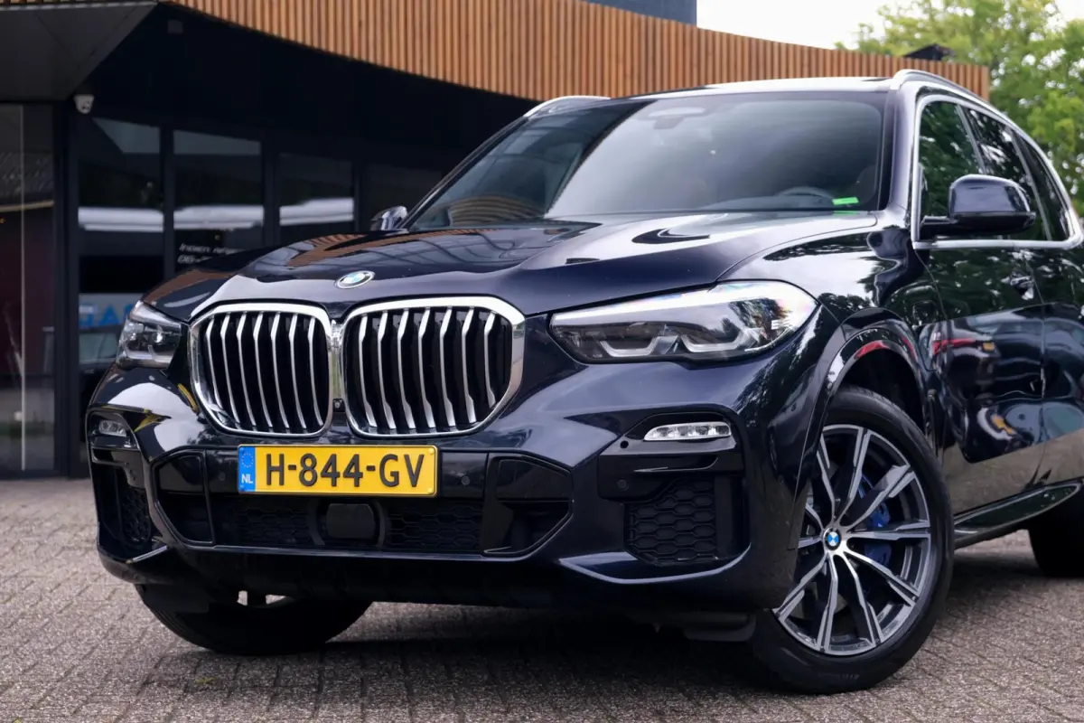 xDrive45e High Executive|Rijklaar!|M-Sport|Achterasbesturing|ACC|Pano|HUD|Trekhaak|HK|Camera|CoPilot|Luchtvering