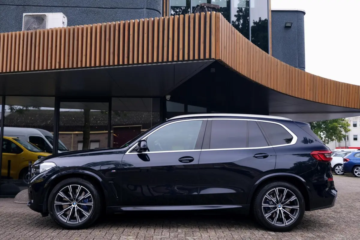 xDrive45e High Executive|Rijklaar!|M-Sport|Achterasbesturing|ACC|Pano|HUD|Trekhaak|HK|Camera|CoPilot|Luchtvering