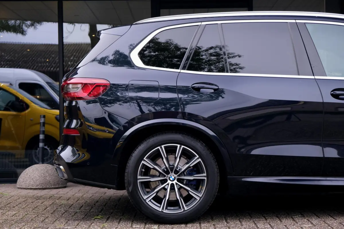 xDrive45e High Executive|Rijklaar!|M-Sport|Achterasbesturing|ACC|Pano|HUD|Trekhaak|HK|Camera|CoPilot|Luchtvering