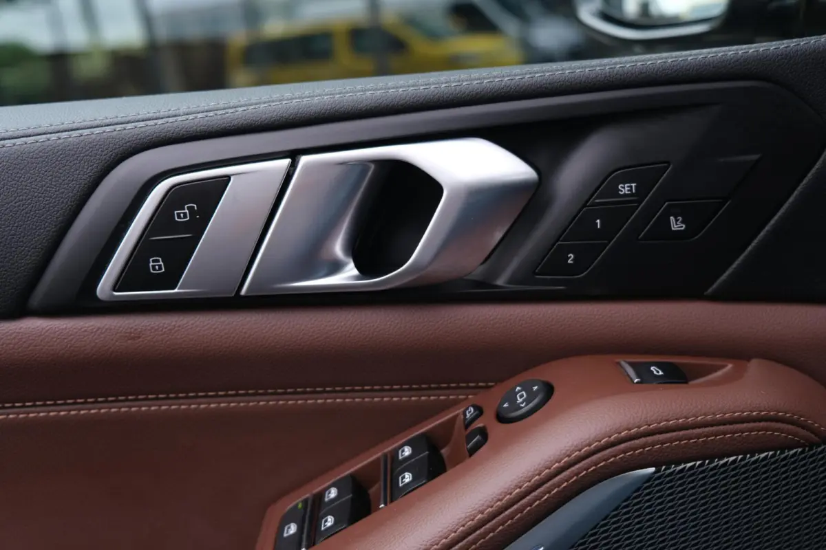 xDrive45e High Executive|Rijklaar!|M-Sport|Achterasbesturing|ACC|Pano|HUD|Trekhaak|HK|Camera|CoPilot|Luchtvering
