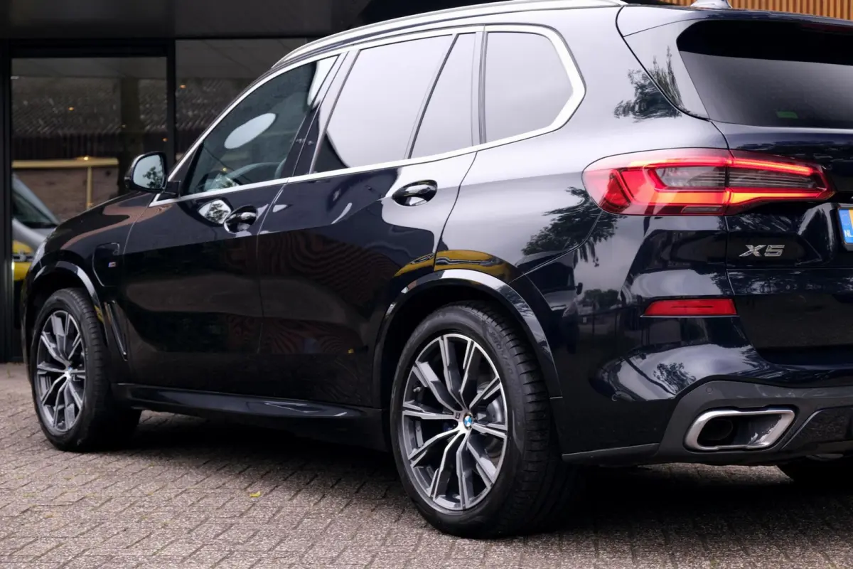 xDrive45e High Executive|Rijklaar!|M-Sport|Achterasbesturing|ACC|Pano|HUD|Trekhaak|HK|Camera|CoPilot|Luchtvering