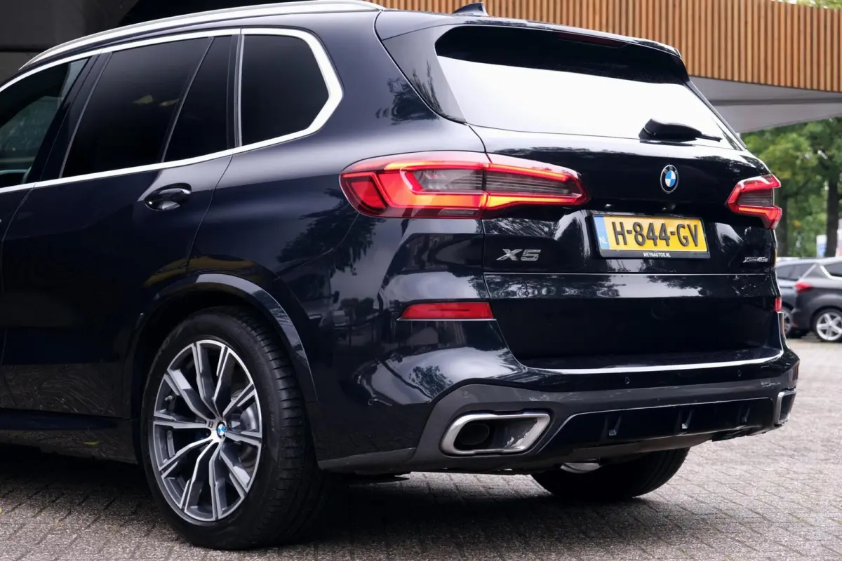 xDrive45e High Executive|Rijklaar!|M-Sport|Achterasbesturing|ACC|Pano|HUD|Trekhaak|HK|Camera|CoPilot|Luchtvering