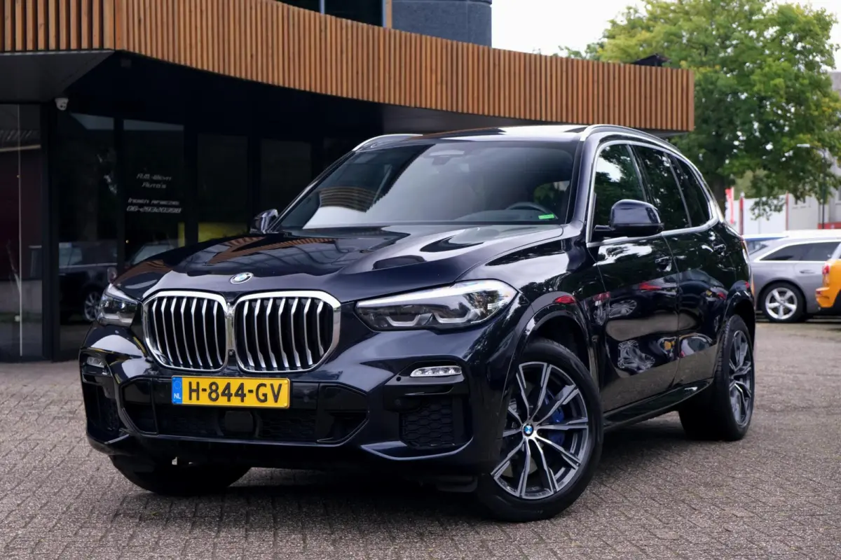 xDrive45e High Executive|Rijklaar!|M-Sport|Achterasbesturing|ACC|Pano|HUD|Trekhaak|HK|Camera|CoPilot|Luchtvering