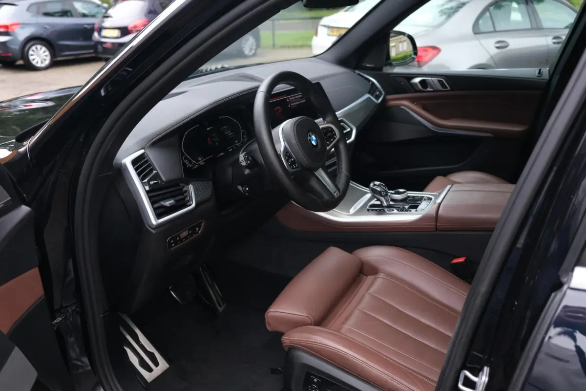 xDrive45e High Executive|Rijklaar!|M-Sport|Achterasbesturing|ACC|Pano|HUD|Trekhaak|HK|Camera|CoPilot|Luchtvering