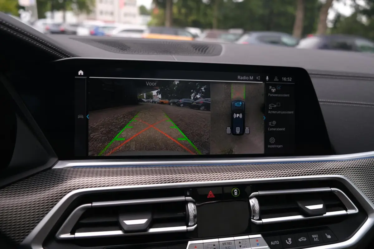 xDrive45e High Executive|Rijklaar!|M-Sport|Achterasbesturing|ACC|Pano|HUD|Trekhaak|HK|Camera|CoPilot|Luchtvering