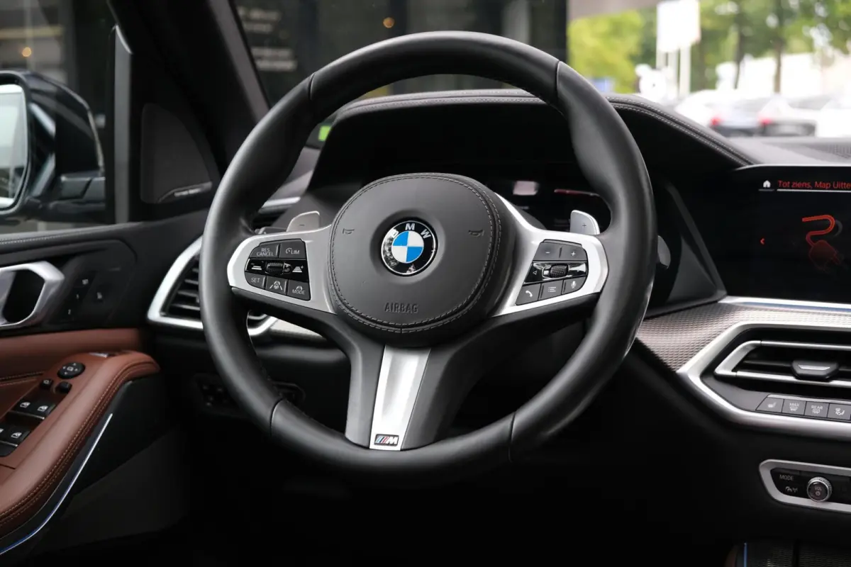 xDrive45e High Executive|Rijklaar!|M-Sport|Achterasbesturing|ACC|Pano|HUD|Trekhaak|HK|Camera|CoPilot|Luchtvering