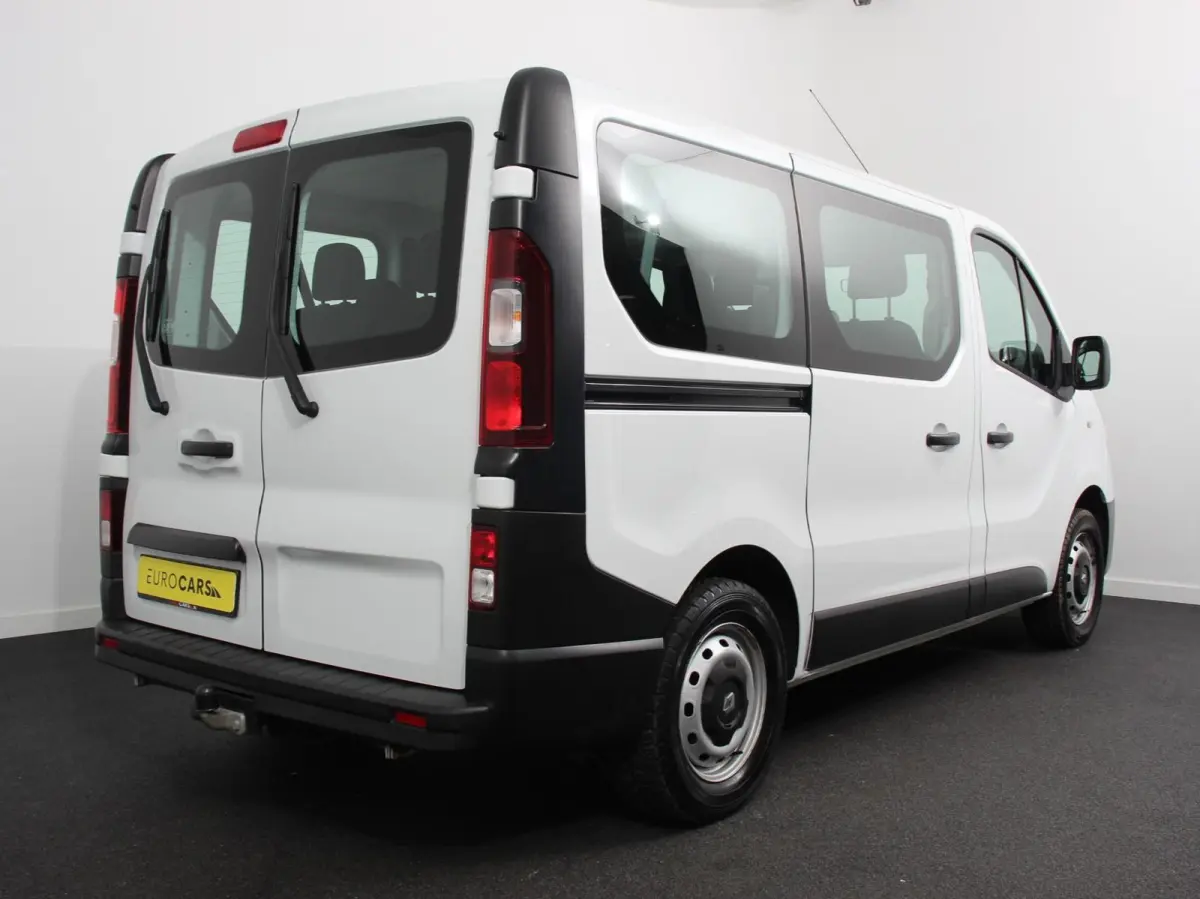 1.6 dCi Zen Energy 9persoons PERSONENBUS Prijs incl. btw/bpm  Airco Trekhaak Radio Elektrische pakket