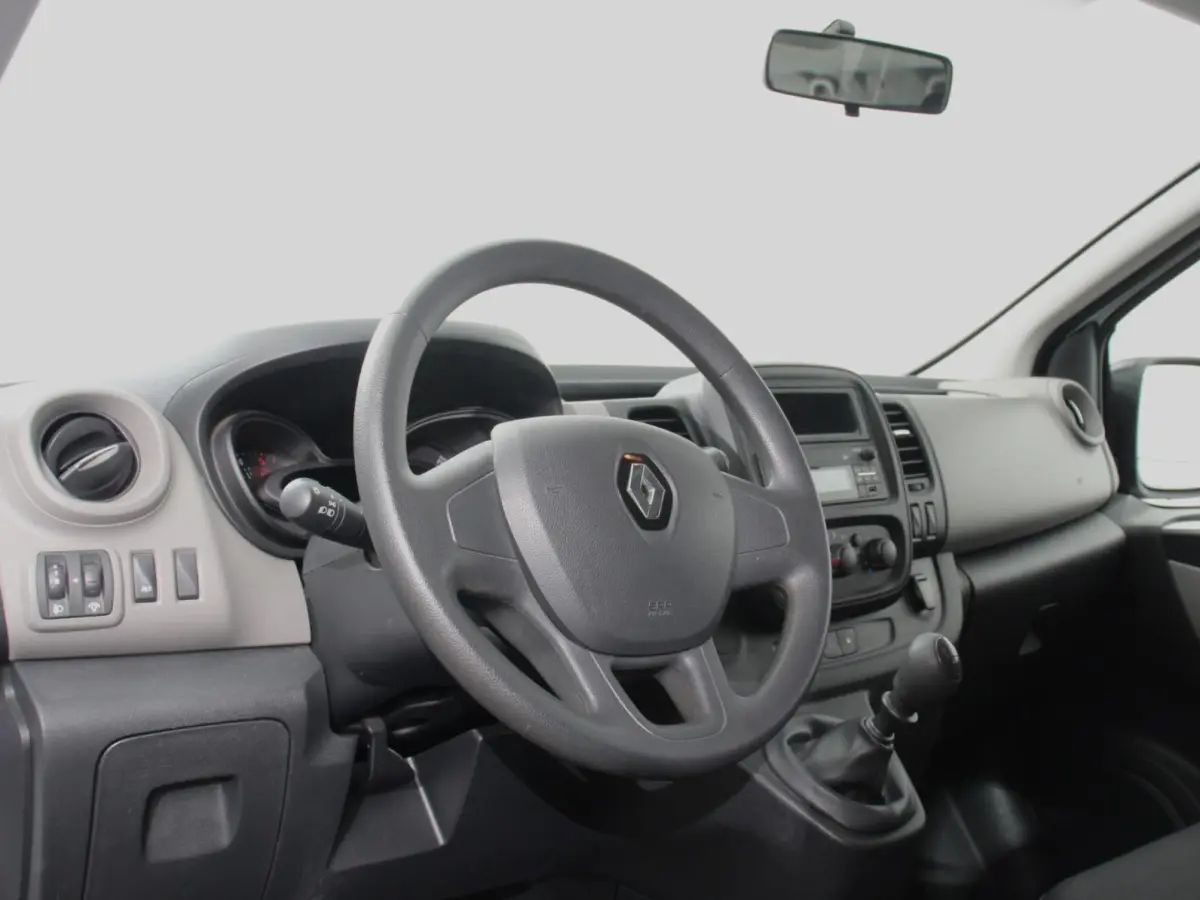 1.6 dCi Zen Energy 9persoons PERSONENBUS Prijs incl. btw/bpm  Airco Trekhaak Radio Elektrische pakket
