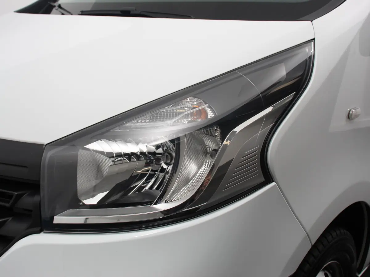 1.6 dCi Zen Energy 9persoons PERSONENBUS Prijs incl. btw/bpm  Airco Trekhaak Radio Elektrische pakket