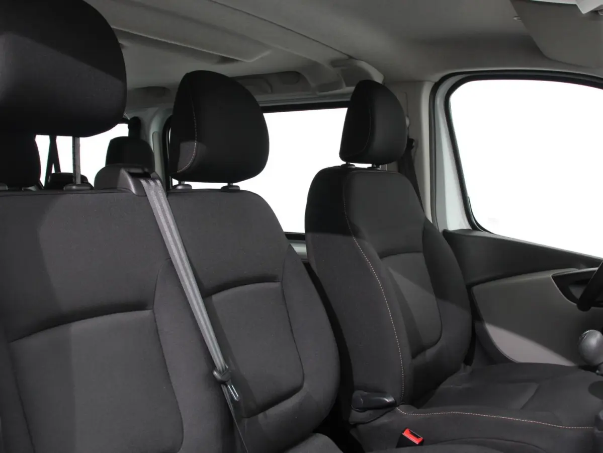 1.6 dCi Zen Energy 9persoons PERSONENBUS Prijs incl. btw/bpm  Airco Trekhaak Radio Elektrische pakket