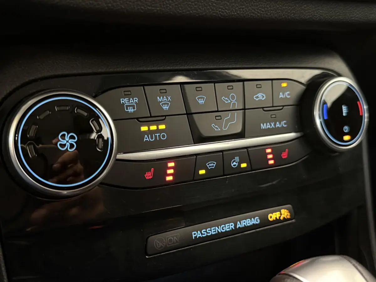 1.0 EcoBoost Automaat Titanium Adaptive Cruise Winterpakket Camera Stoelverwarming Navi