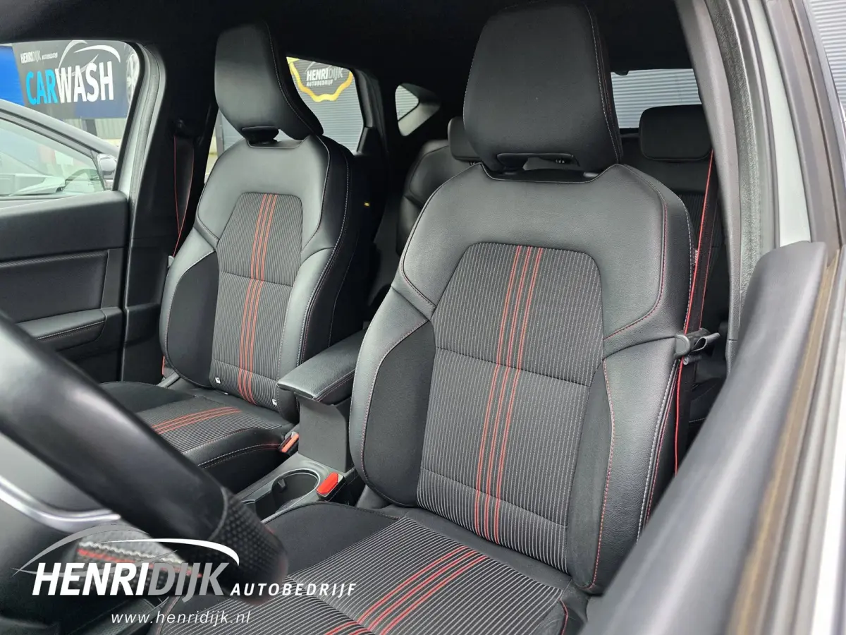 1.6 E-Tech Hybrid 145 R.S. Line Navi / Camera / Cruise / Clima