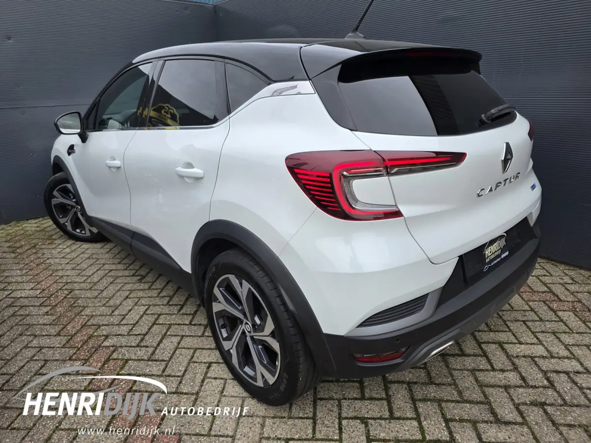 1.6 E-Tech Hybrid 145 R.S. Line Navi / Camera / Cruise / Clima