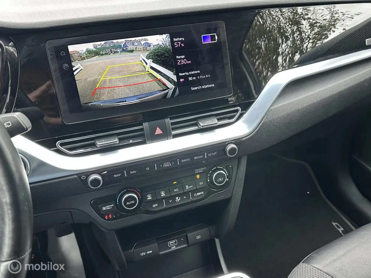 Edition 64 kWh 3-FASE ACHTERUITRIJ CAMERA CARPLAY STUUR/STOELVERWARMING
