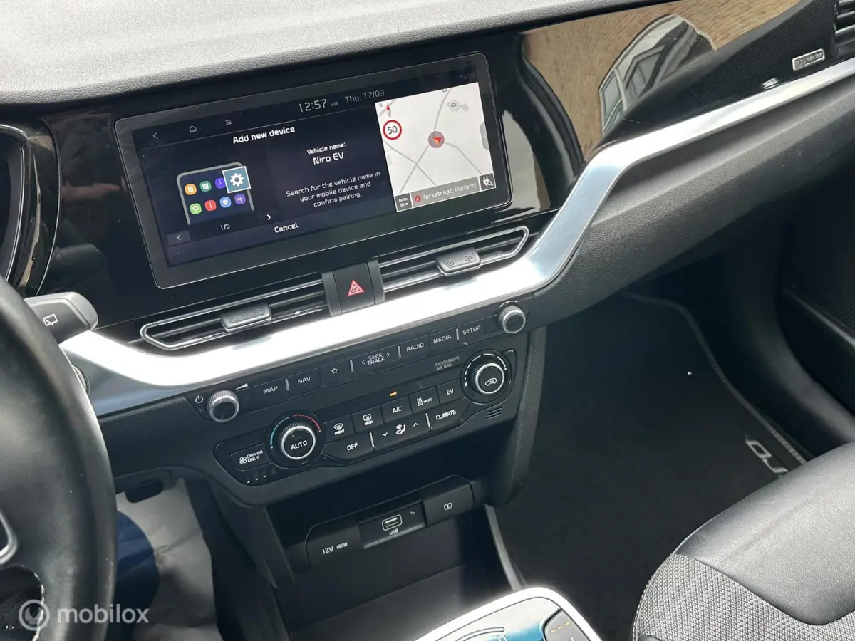 Edition 64 kWh 3-FASE ACHTERUITRIJ CAMERA CARPLAY STUUR/STOELVERWARMING