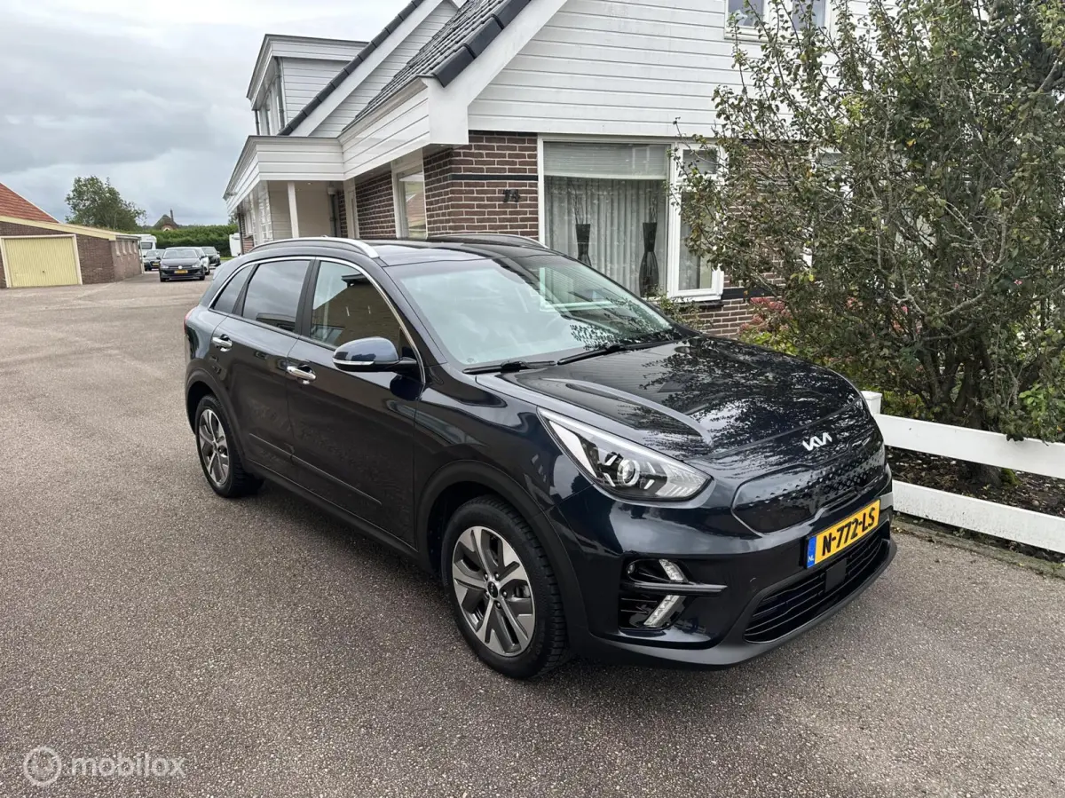 Edition 64 kWh 3-FASE ACHTERUITRIJ CAMERA CARPLAY STUUR/STOELVERWARMING