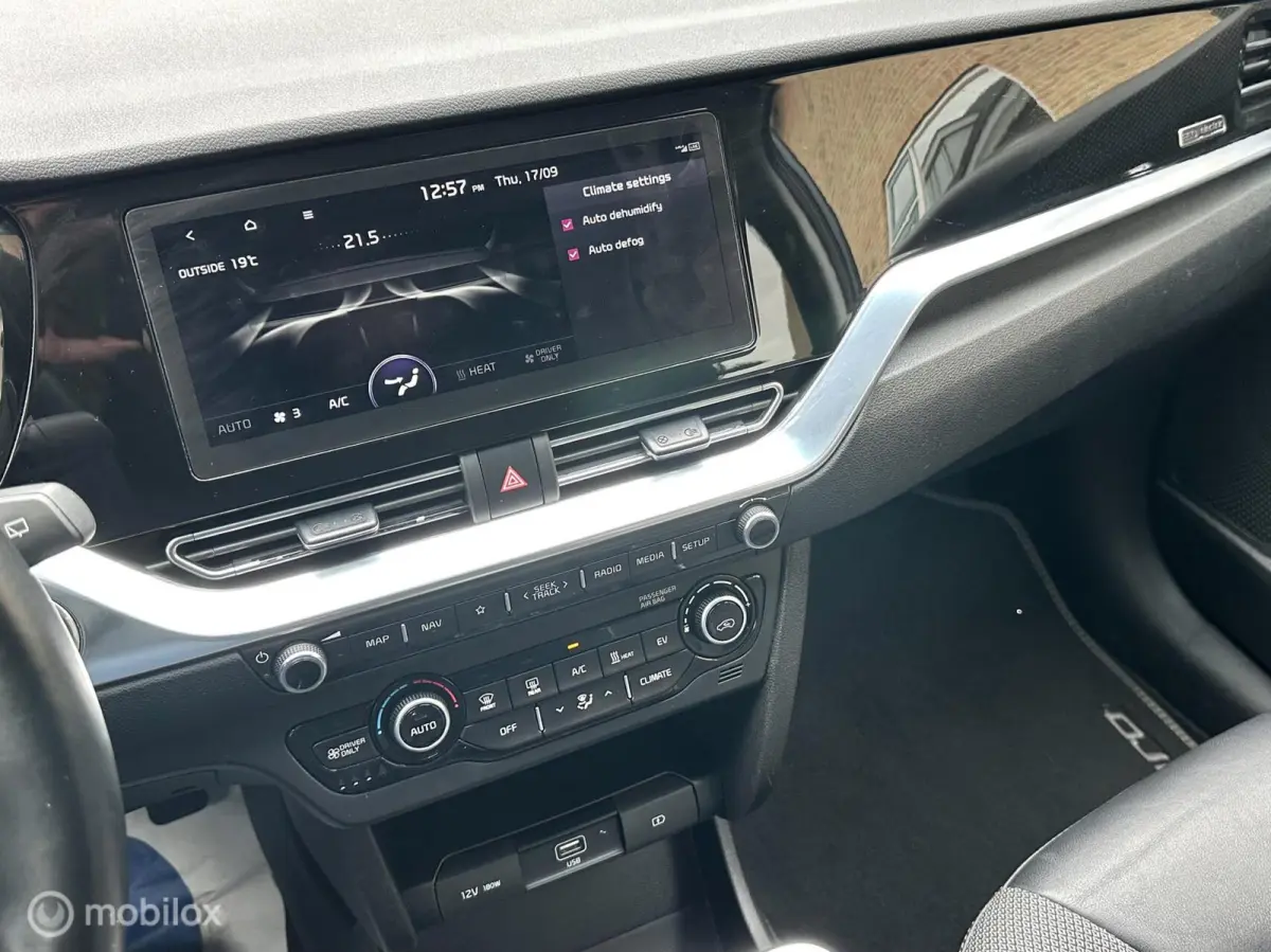 Edition 64 kWh 3-FASE ACHTERUITRIJ CAMERA CARPLAY STUUR/STOELVERWARMING