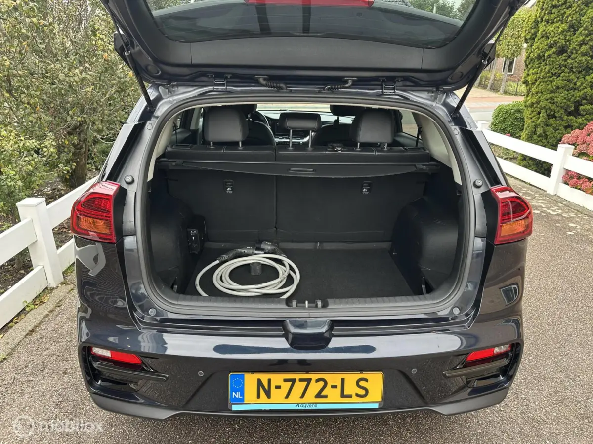 Edition 64 kWh 3-FASE ACHTERUITRIJ CAMERA CARPLAY STUUR/STOELVERWARMING
