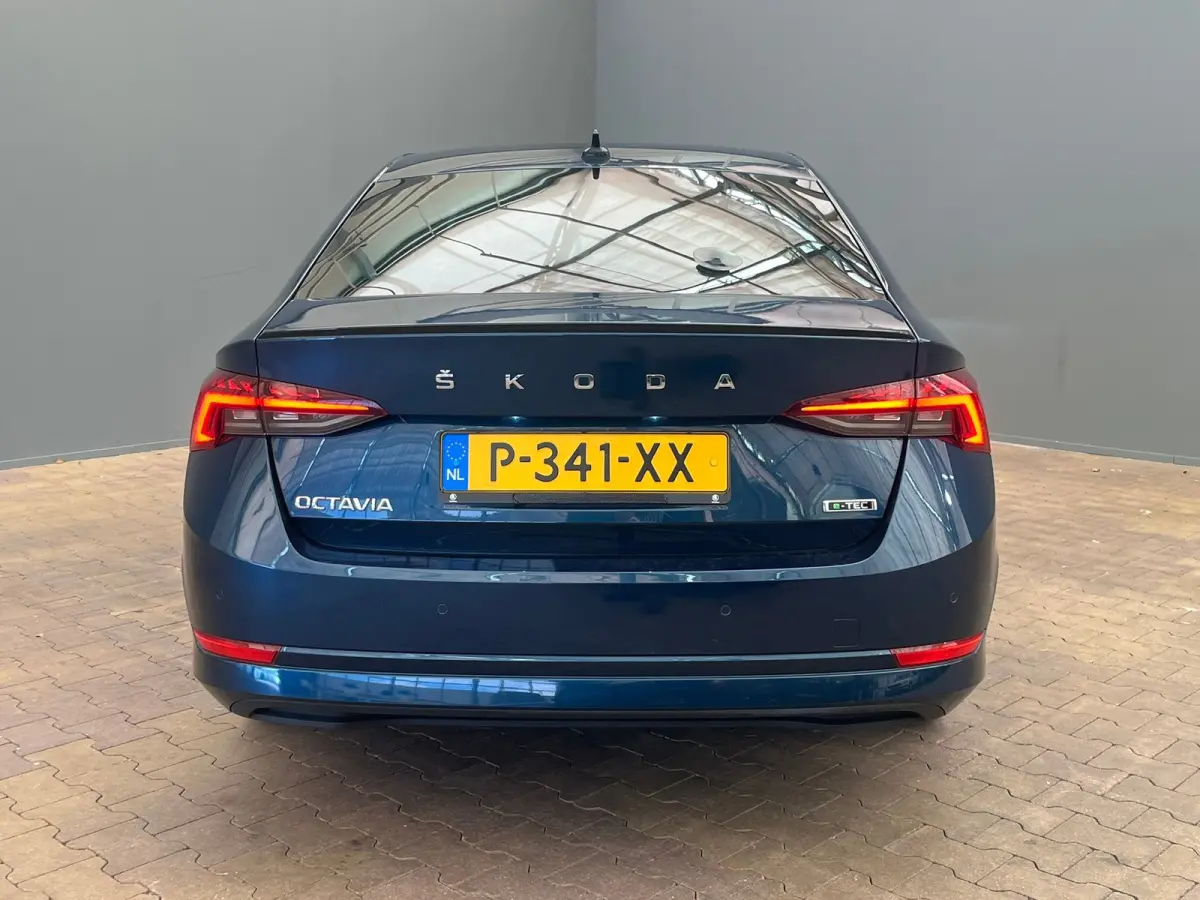 1.0 e-TSI 110PK SPORT BUSINESS / NAVI / CLIMA / LED / PDC / 16" LMV / BLUETOOTH / CRUISECONTROL / 1E EIGENAAR !!